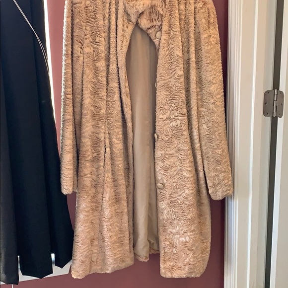 Coat - Picture 1 of 3